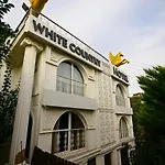 White Country Villages Hotel 3*