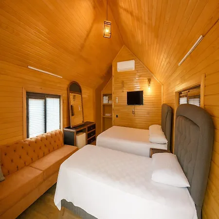White Country Villages Hotel 3*