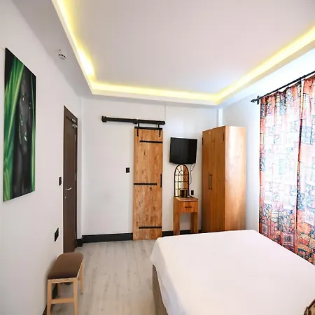 White Country Villages Hotel 3*