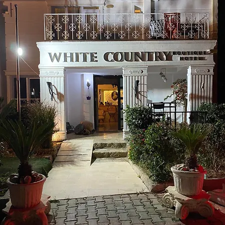 White Country Villages Hotel 3*